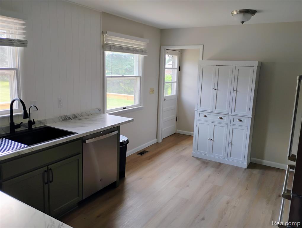3166 North Oak Road Davison, MI 48423 - Photo 11 of 32