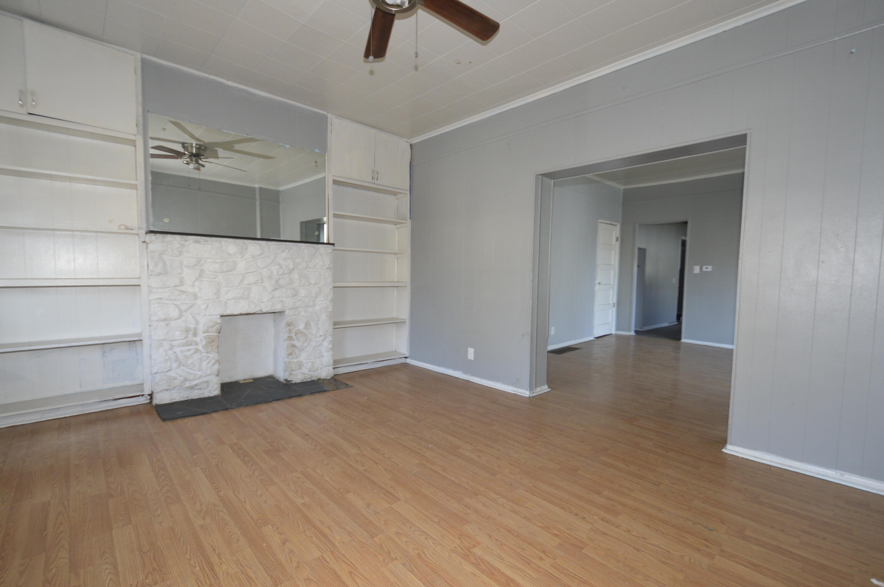117 East Cecil Street Springfield, OH 45504 - Photo 4 of 27