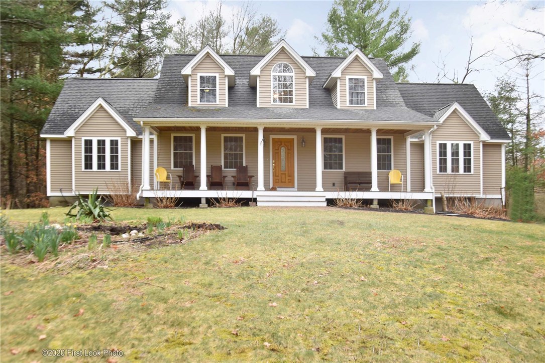 140 Mattity Road North Smithfield, RI 02896 - Photo 3 of 40