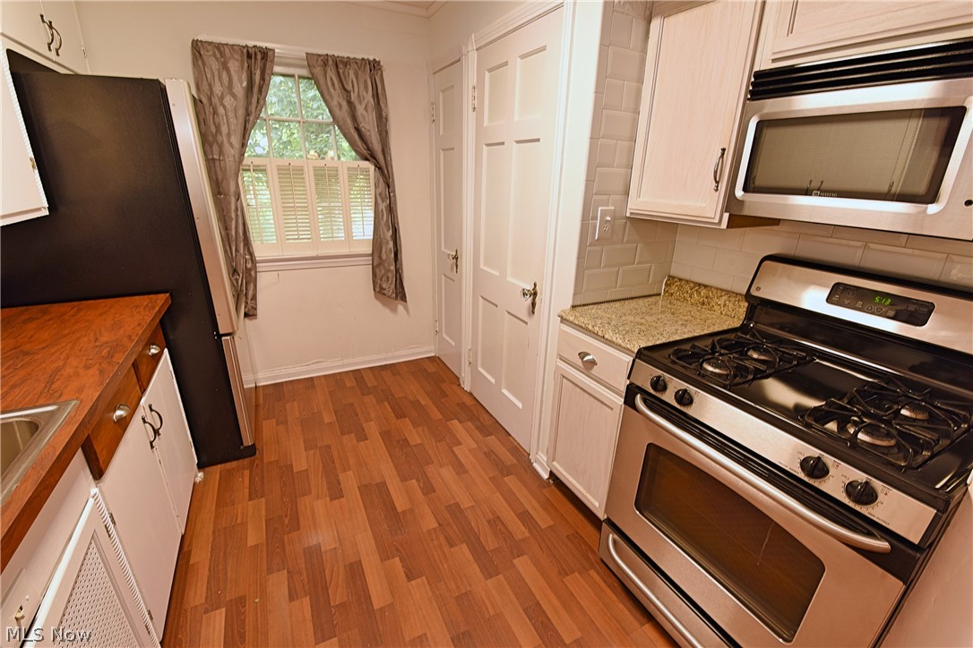2336 Allison Road University Heights, OH 44118 - Photo 8 of 21