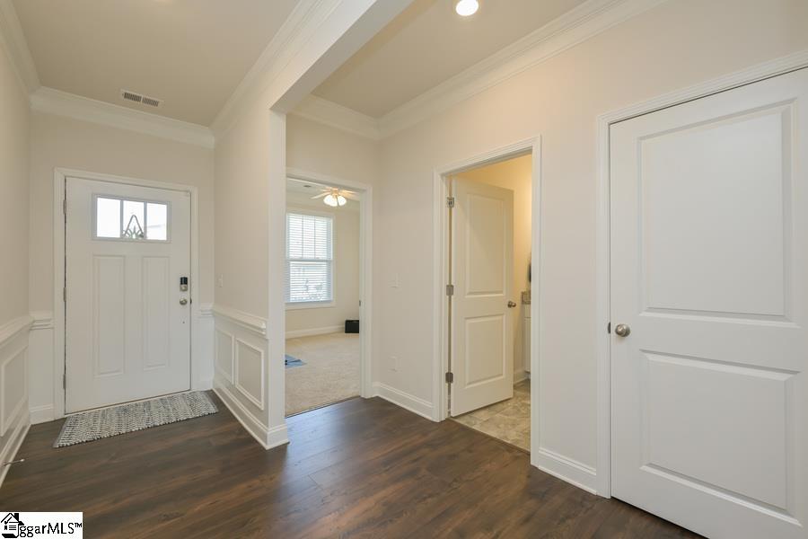 125 Yellow Fox Road Greer, SC 29650 - Photo 5 of 34 Gallery Image 5