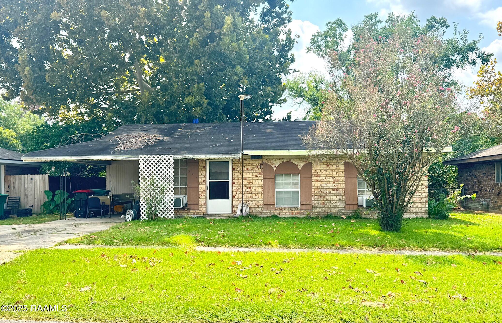 304 Guidry Road Lafayette, LA 70503 - Photo 1 of 7 3054 Guidry Road