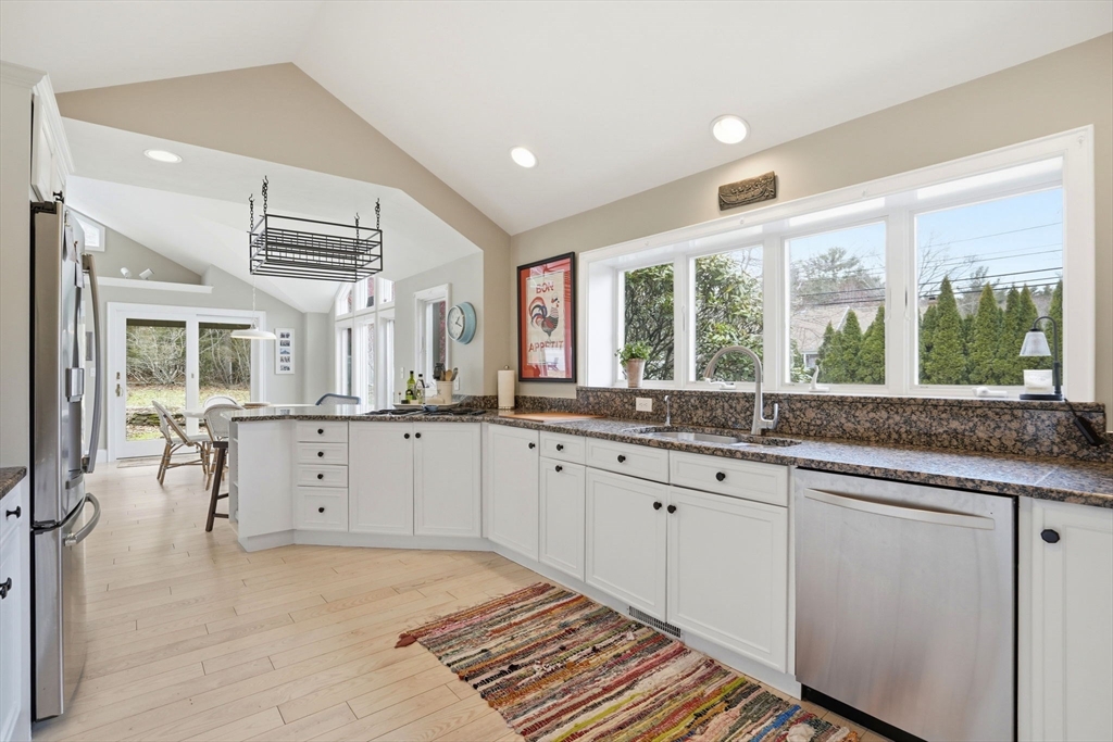 180 Chestnut Street Duxbury, MA 02332 - Photo 18 of 42