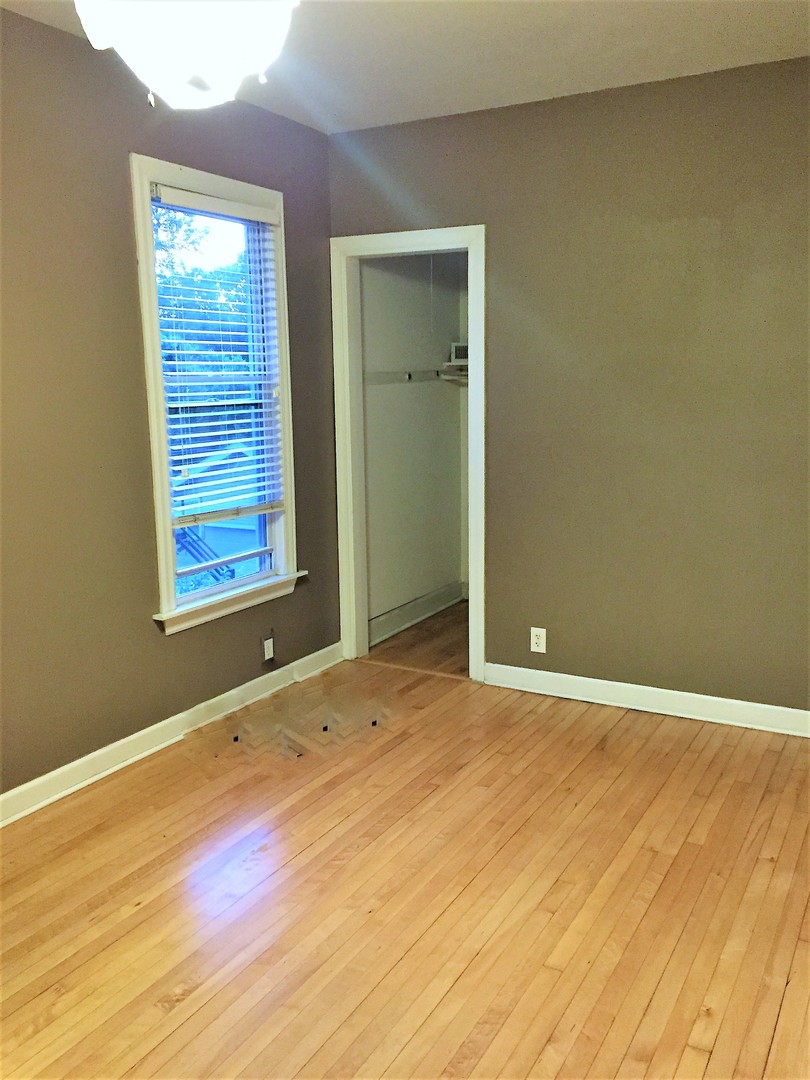 3926 West Byron Street, Unit 2 Chicago, IL 60618 - Photo 5 of 8