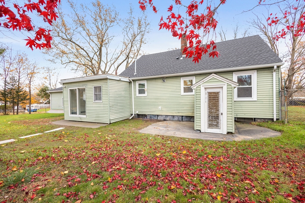 25 Lakeview Street Blackstone, MA 01504 - Photo 21 of 26 a front view of a house with garden
