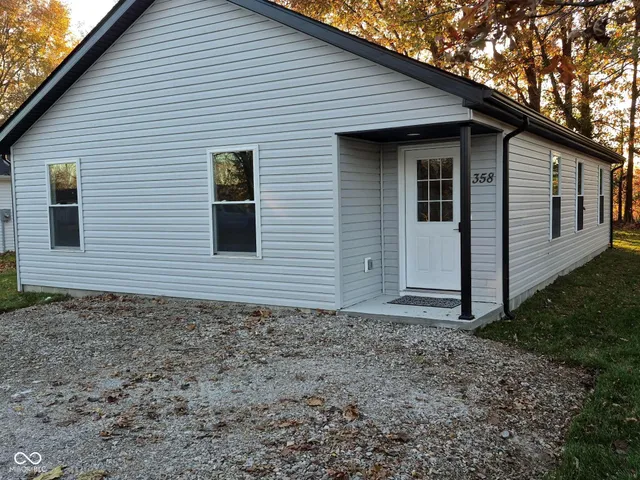 $179,000 | 358 South Oak Street, Austin, IN 47102
