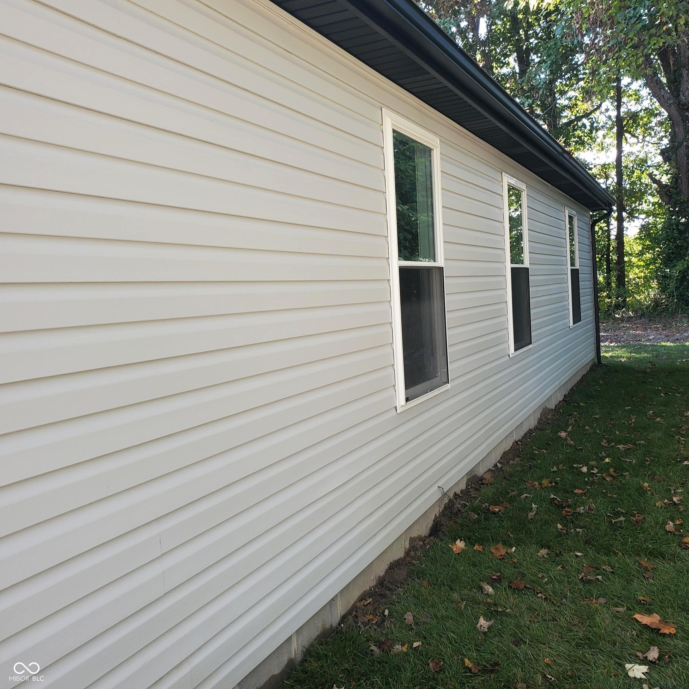 358 South Oak Street Austin, IN 47102 - Photo 8 of 25