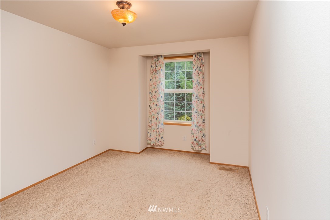 94 Blue Mountain Road Chimacum, WA 98325 - Photo 27 of 38 Gallery Image 27