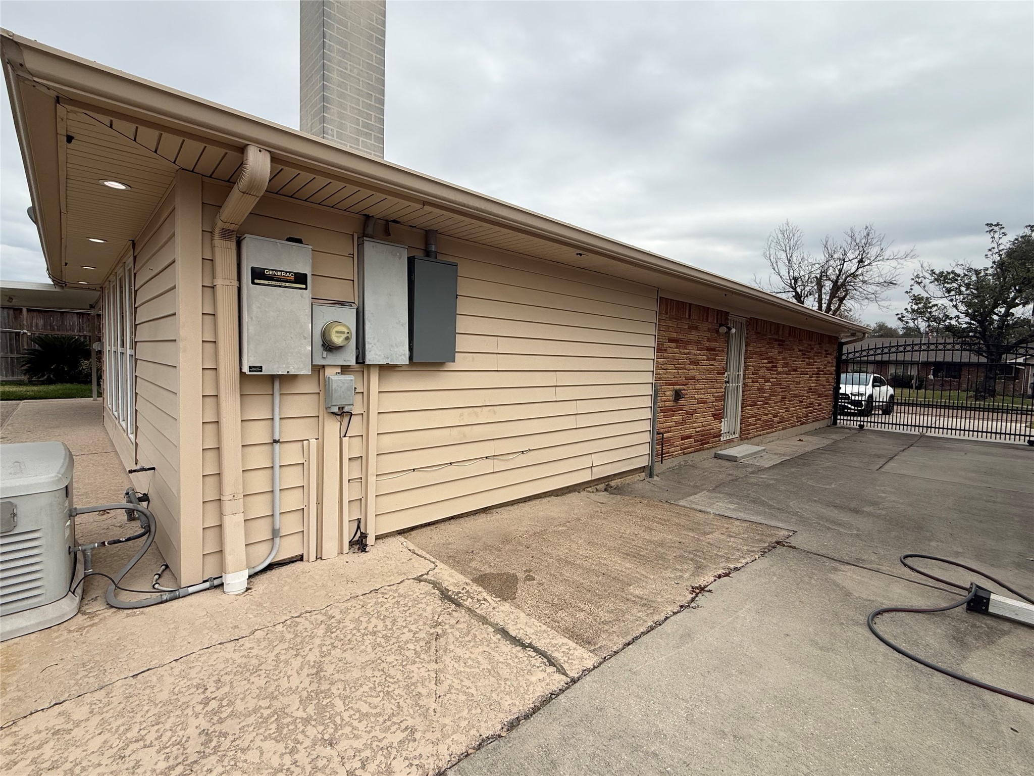 822 Hidden Valley Drive Houston, TX 77088 - Photo 45 of 48 a view of a street with parking space