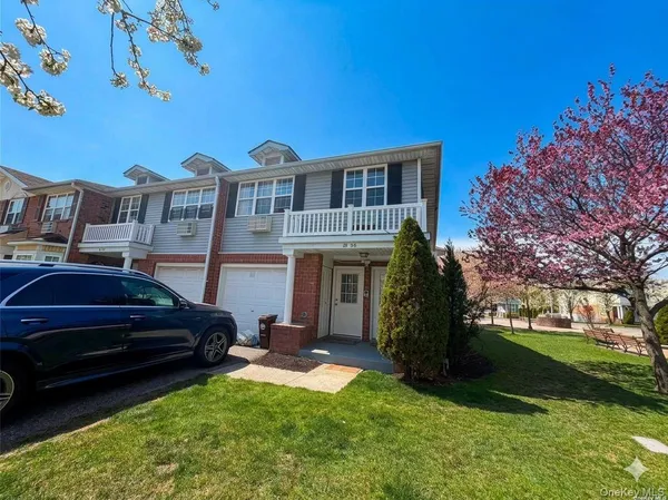 $1,430,000 | 82-96 Country Pointe Circle | Bellerose