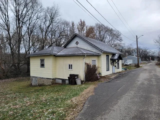 $114,000 | 178 4th Street, Aurora, IN 47001