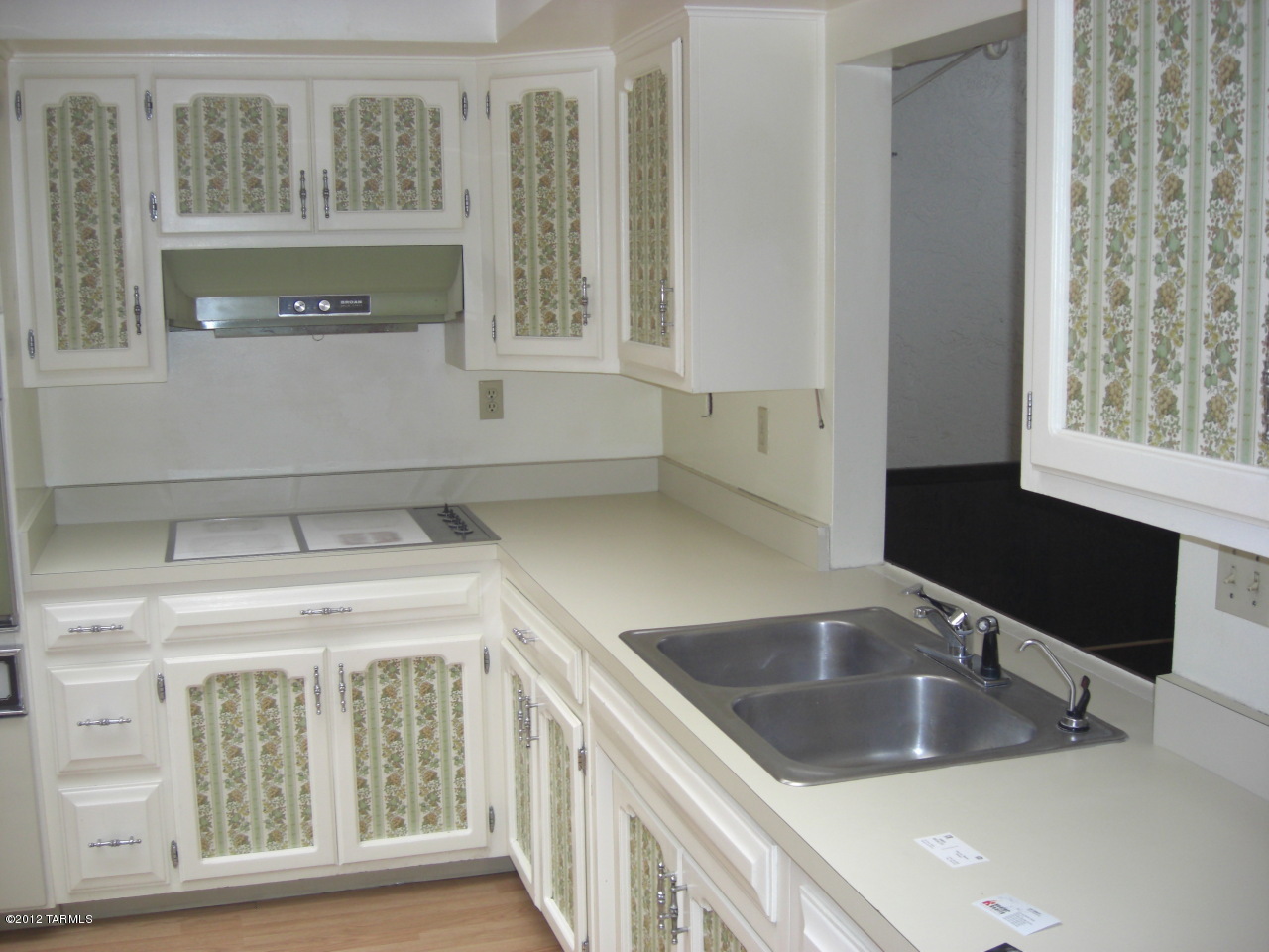 4860 East Fort Lowell Road, Unit E Tucson, AZ 85712 - Photo 3 of 6