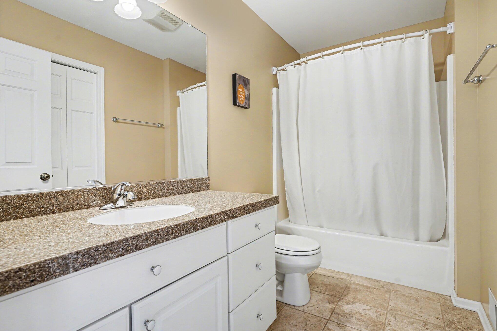 923 West Savidge Street Spring Lake, MI 49456 - Photo 18 of 28 018_file_6944