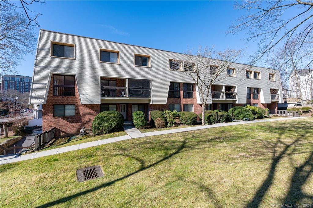 1 Valley Road, Unit 206 Stamford, CT 06902 - Photo 1 of 1 Gallery Image 1