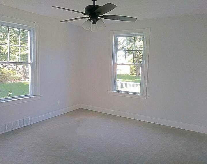 400 Jefferson Road Pittsburgh, PA 15235 - Photo 12 of 17 Main Floor Bedroom
