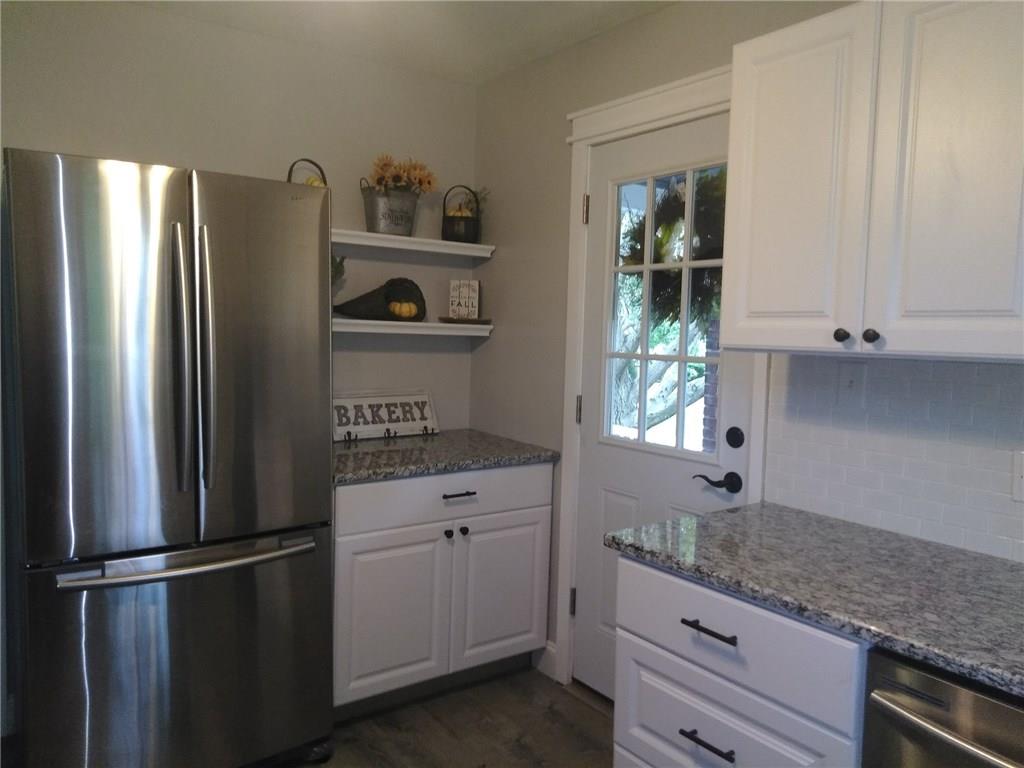 400 Jefferson Road Pittsburgh, PA 15235 - Photo 7 of 17 Kitchen