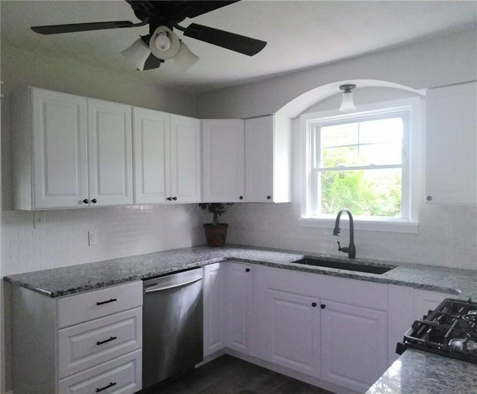 400 Jefferson Road Pittsburgh, PA 15235 - Photo 9 of 17 Kitchen