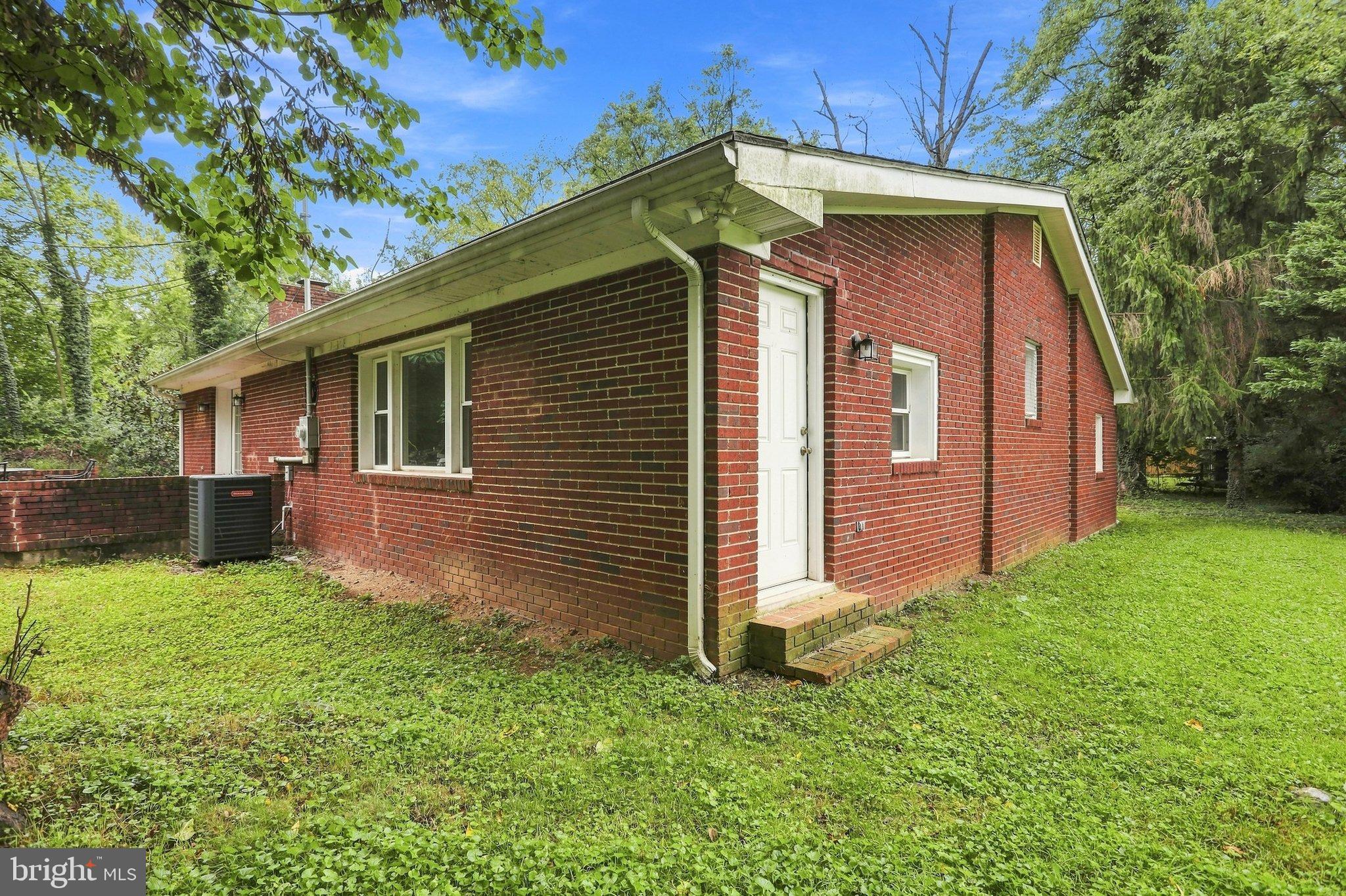 266 Thomson Street Summit Point, WV 25446 - Photo 36 of 51 Gallery Image 36