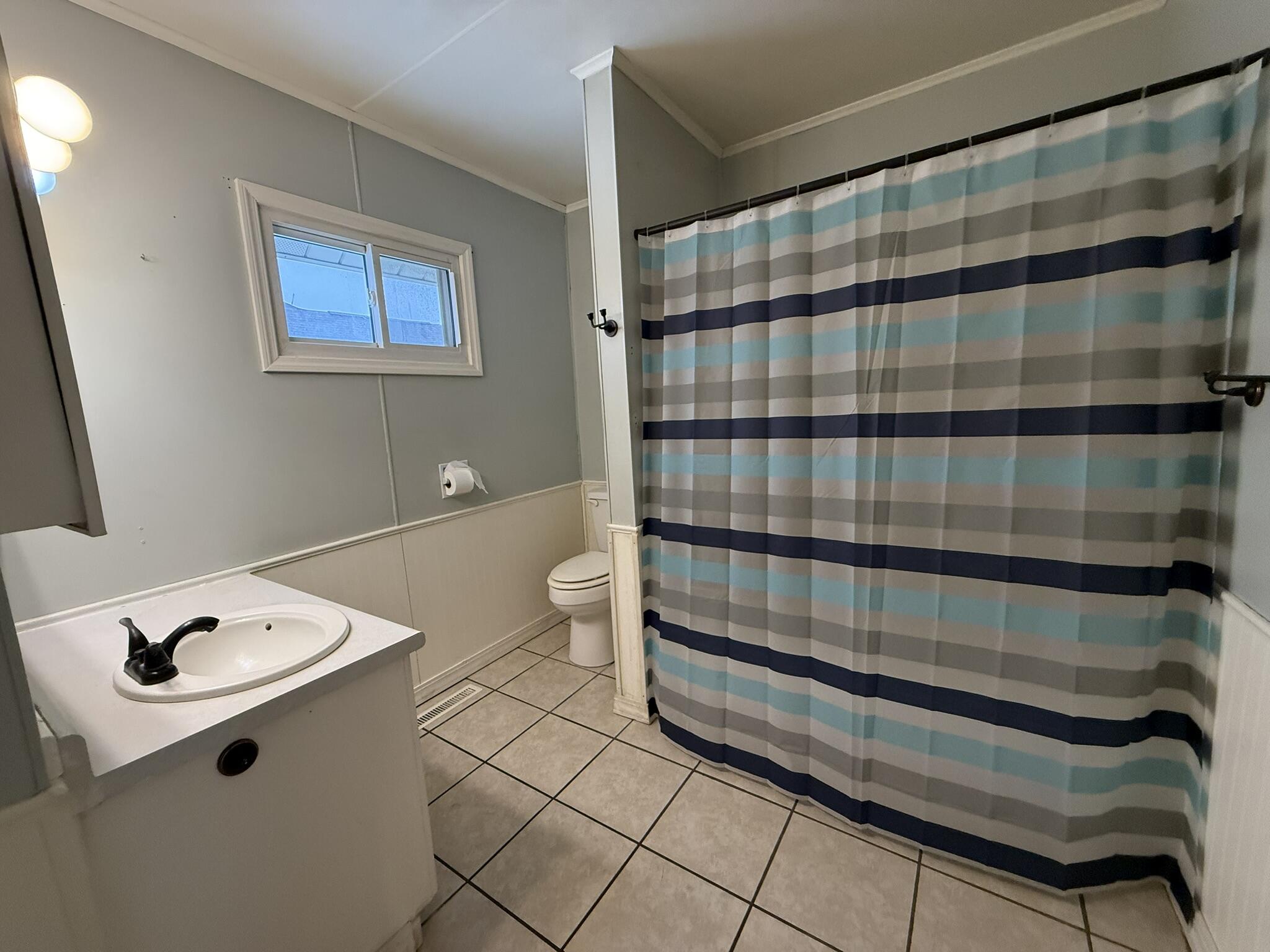 2018 Whitehall Road Muskegon, MI 49445 - Photo 11 of 16 IMG_7728