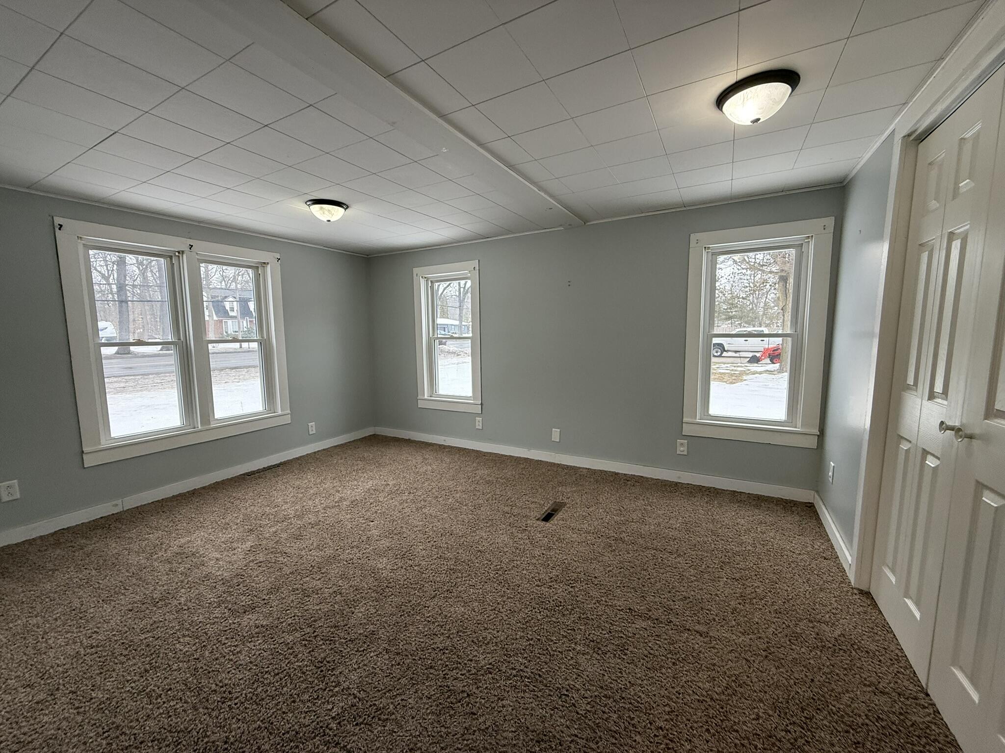 2018 Whitehall Road Muskegon, MI 49445 - Photo 10 of 16 IMG_7727