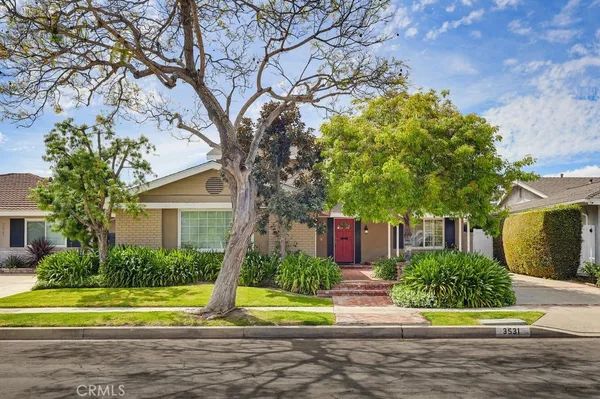 $1,195,000 | 3531 Julian Avenue, Long Beach, CA 90808