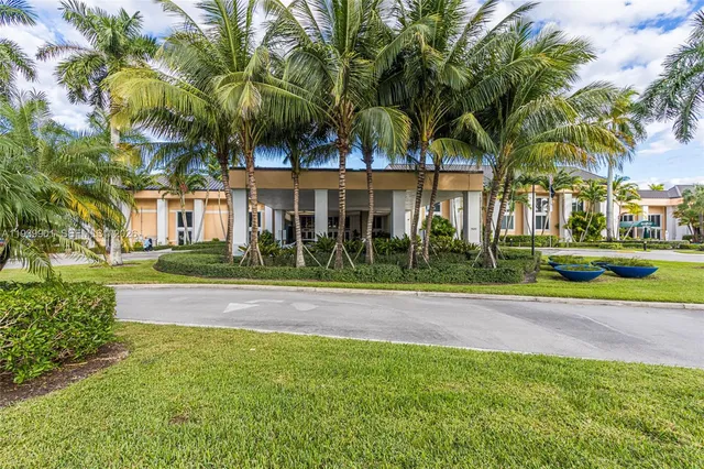 $200,000 | 7552 Ashmont Circle, Unit 310, Tamarac, FL 33321