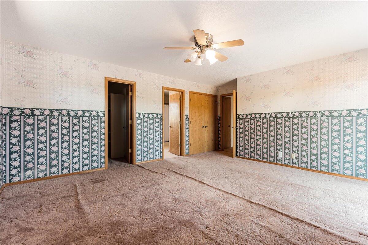64515 Rock Springs Road Bend, OR 97703 - Photo 27 of 49 Primary Bedroom En Suite