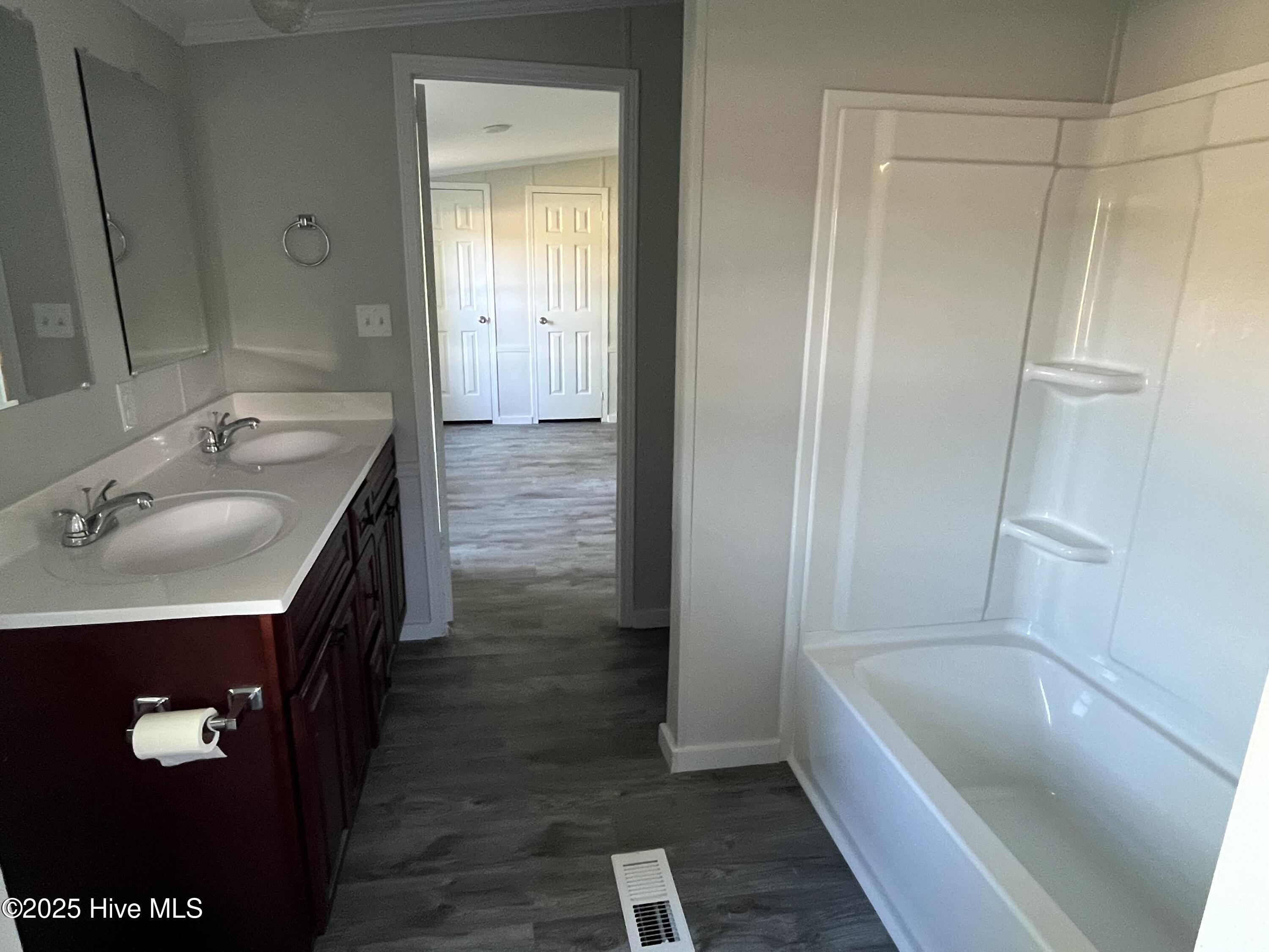 202 Susans Drive Hampstead, NC 28443 - Photo 13 of 18 Bathroom