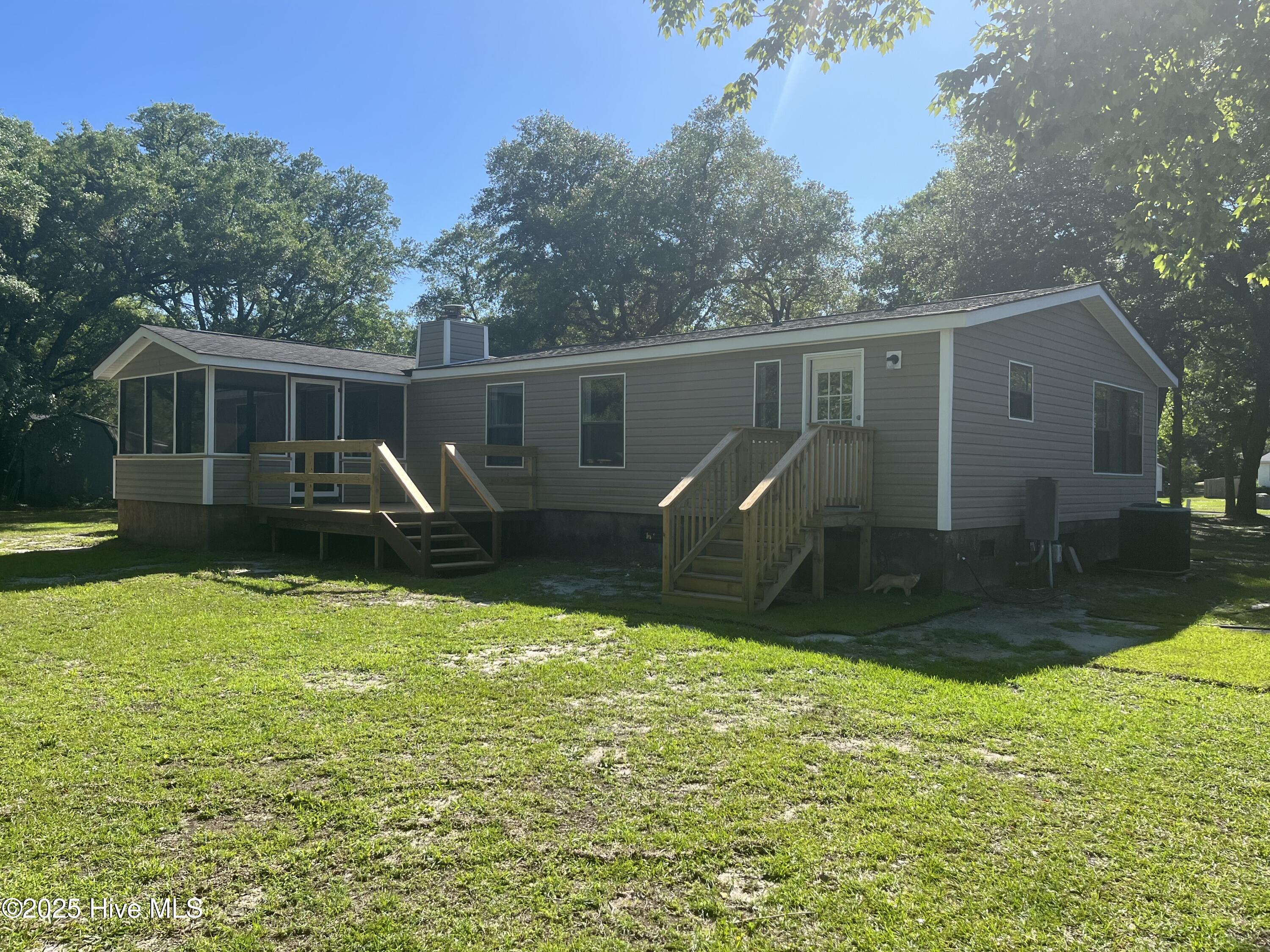 202 Susans Drive Hampstead, NC 28443 - Photo 3 of 18 Rear View
