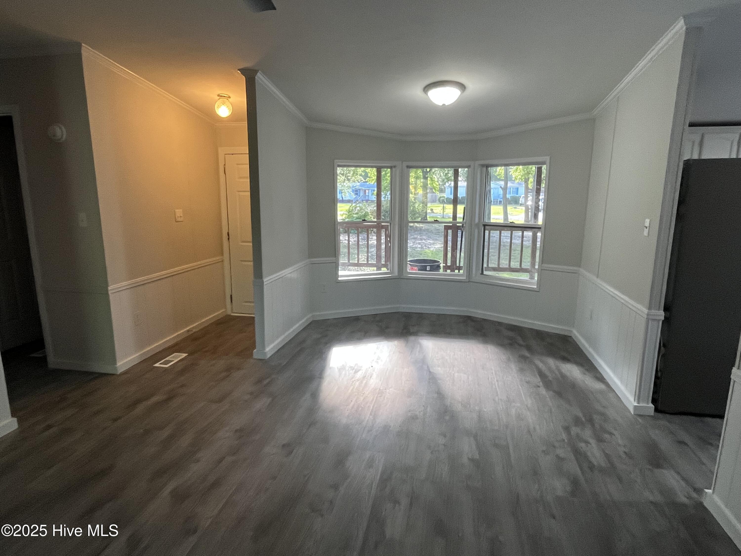 202 Susans Drive Hampstead, NC 28443 - Photo 6 of 18 Dining & Foyer Area