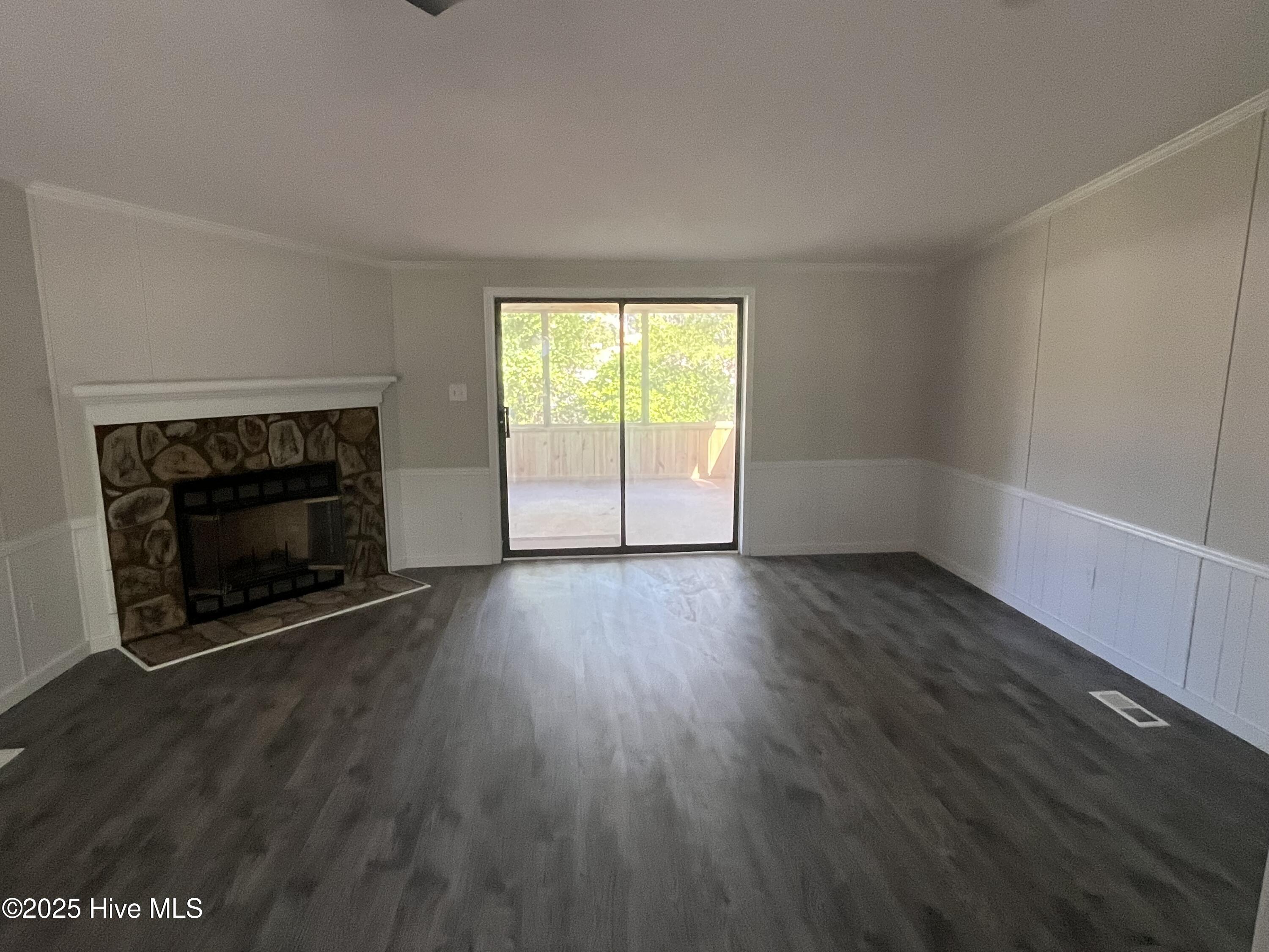 202 Susans Drive Hampstead, NC 28443 - Photo 7 of 18 Living Room with Fireplace
