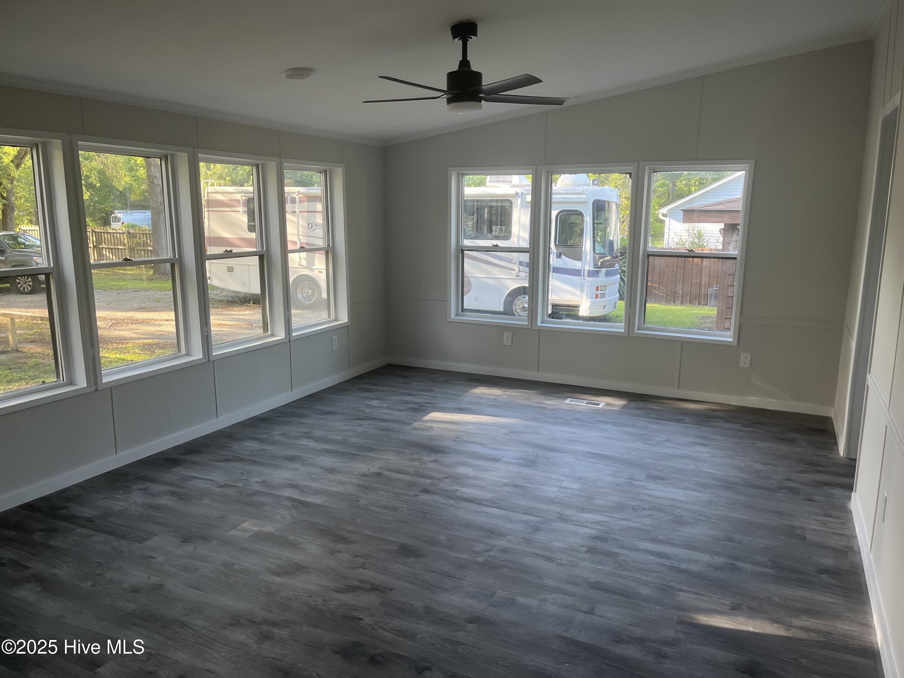 202 Susans Drive Hampstead, NC 28443 - Photo 9 of 18 Family Room