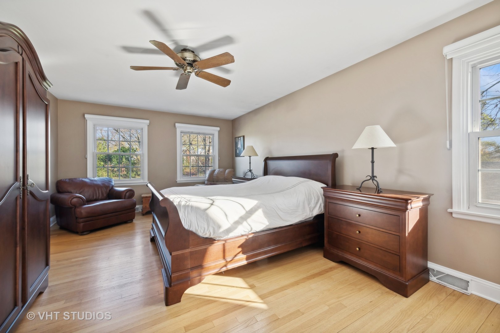 255 Cold Spring Road Barrington, IL 60010 - Photo 22 of 47 a bed room with a bed and a couch