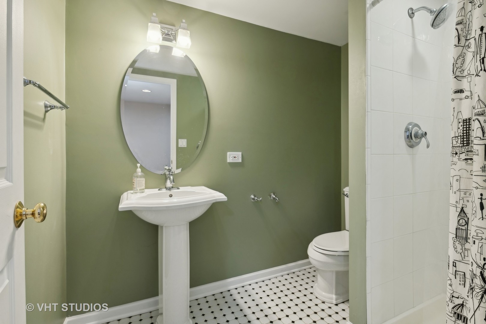 255 Cold Spring Road Barrington, IL 60010 - Photo 34 of 47 a bathroom with a sink toilet and a mirror