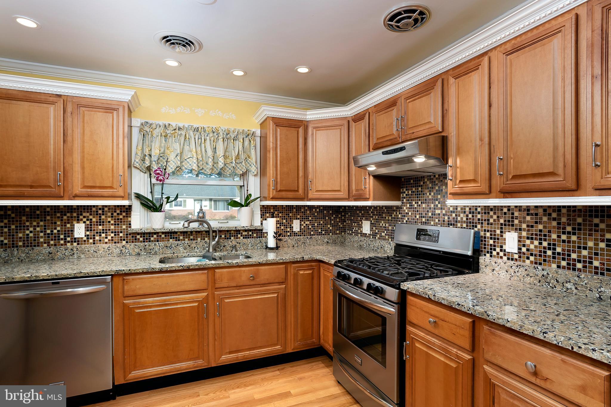 496 Rita Drive Odenton, MD 21113 - Photo 8 of 31 Kitchen