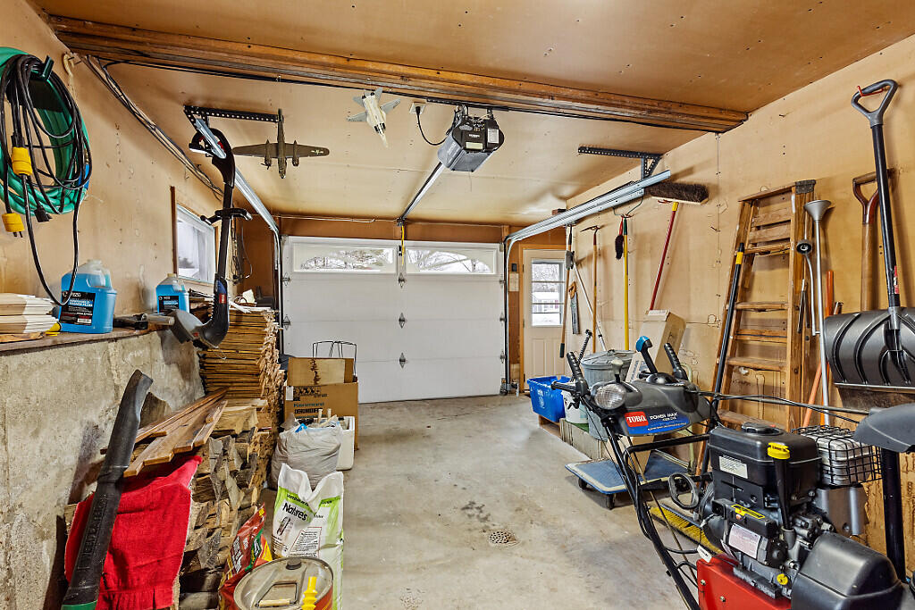 8 Treemount Drive Lewiston, ME 04240 - Photo 62 of 81 56_BP5A0507_DxO_mls