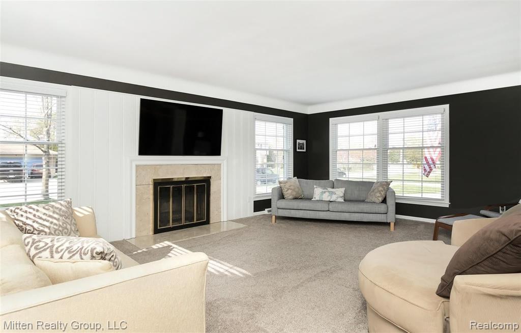 9 Millington Road Pleasant Ridge, MI 48069 - Photo 7 of 47
