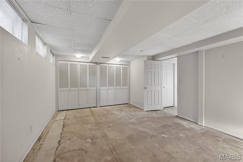 2435 Baxton Way Chesterfield, MO 63017 - Photo 38 of 46