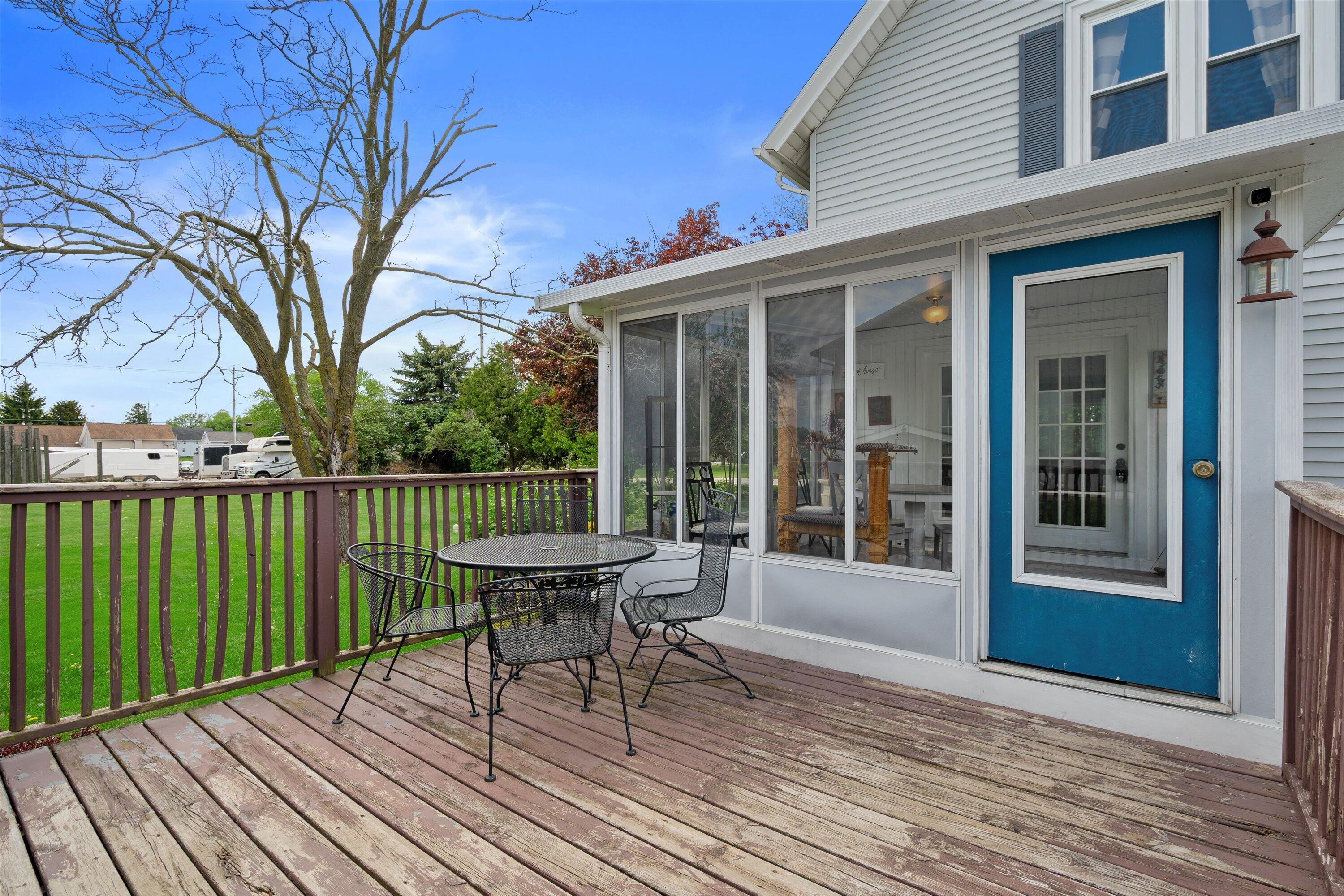 8922 County Highway West Wayne, WI 53010 - Photo 53 of 59 Back deck