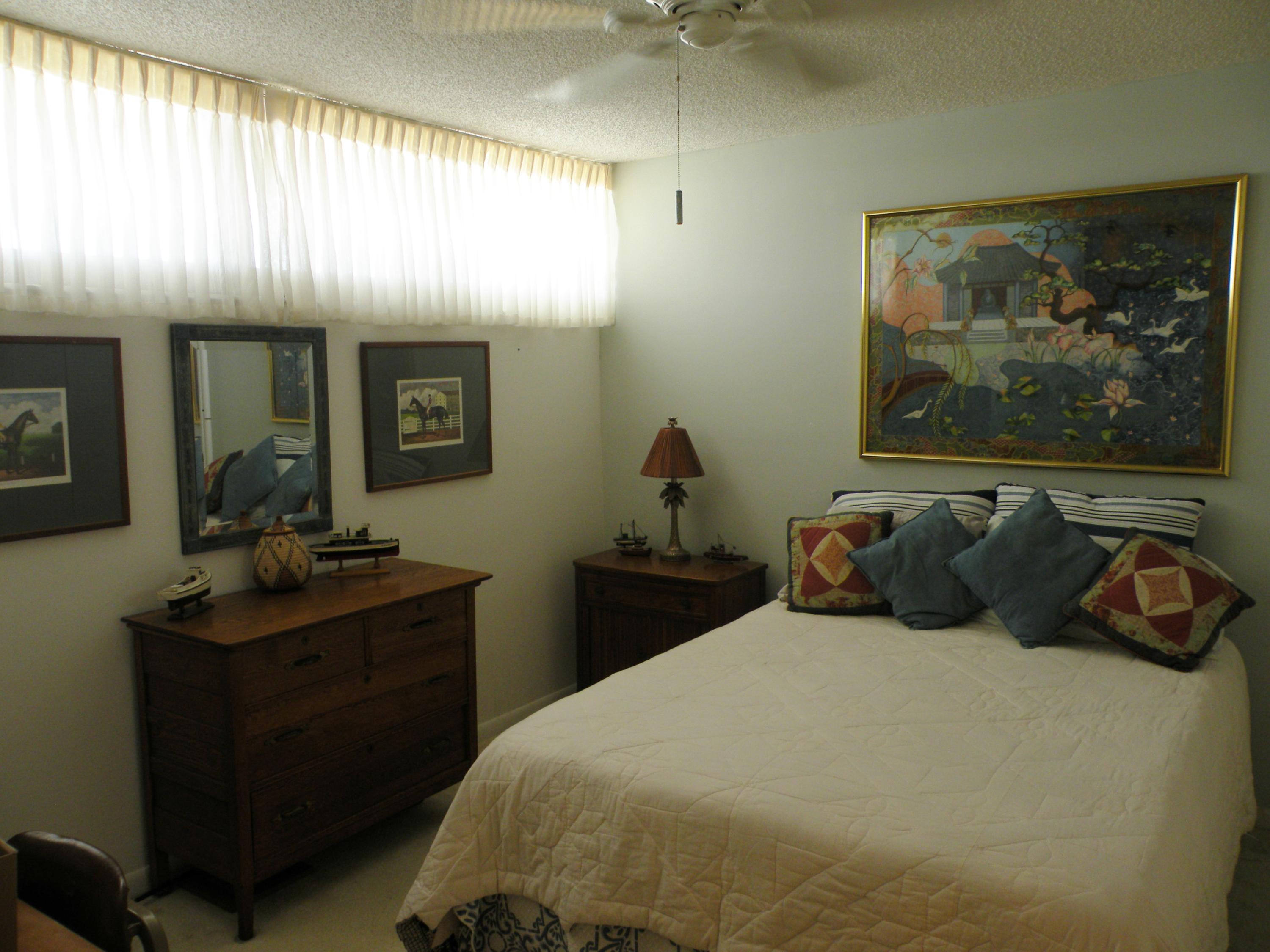 1950 Southwest Palm City Road, Unit 6308 Stuart, FL 34994 - Photo 9 of 18 GUEST BED ROOM