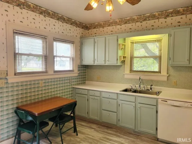 $199,900 | 13 West Hefron Street, Washington, IN 47501