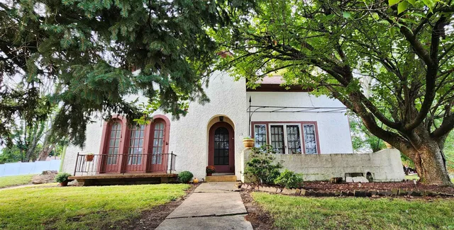 $199,900 | 13 West Hefron Street, Washington, IN 47501