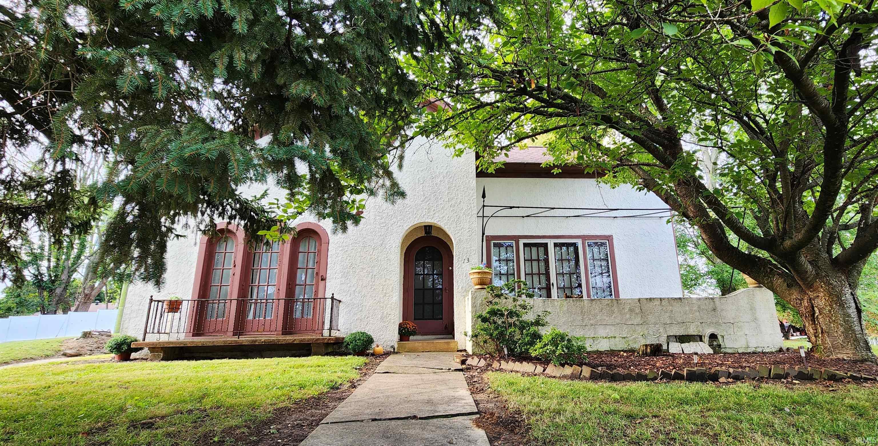 13 West Hefron Street Washington, IN 47501 - Photo 2 of 29