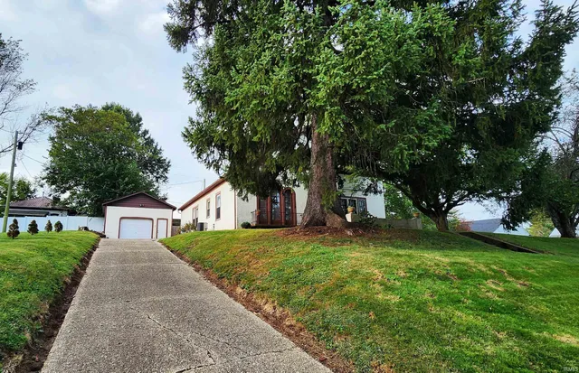 $199,900 | 13 West Hefron Street, Washington, IN 47501