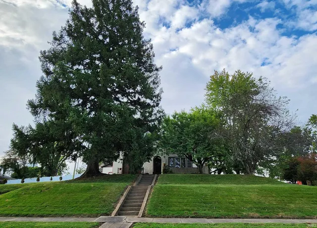 $199,900 | 13 West Hefron Street, Washington, IN 47501