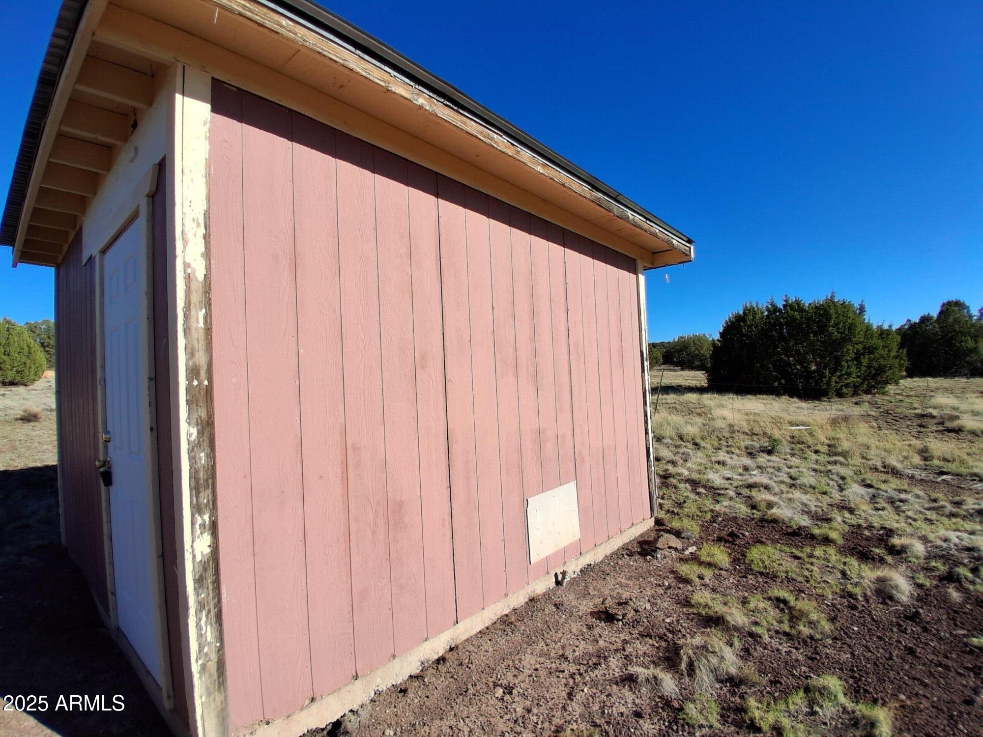 28 County Road Concho, AZ 85924 - Photo 17 of 29 a view of balcony