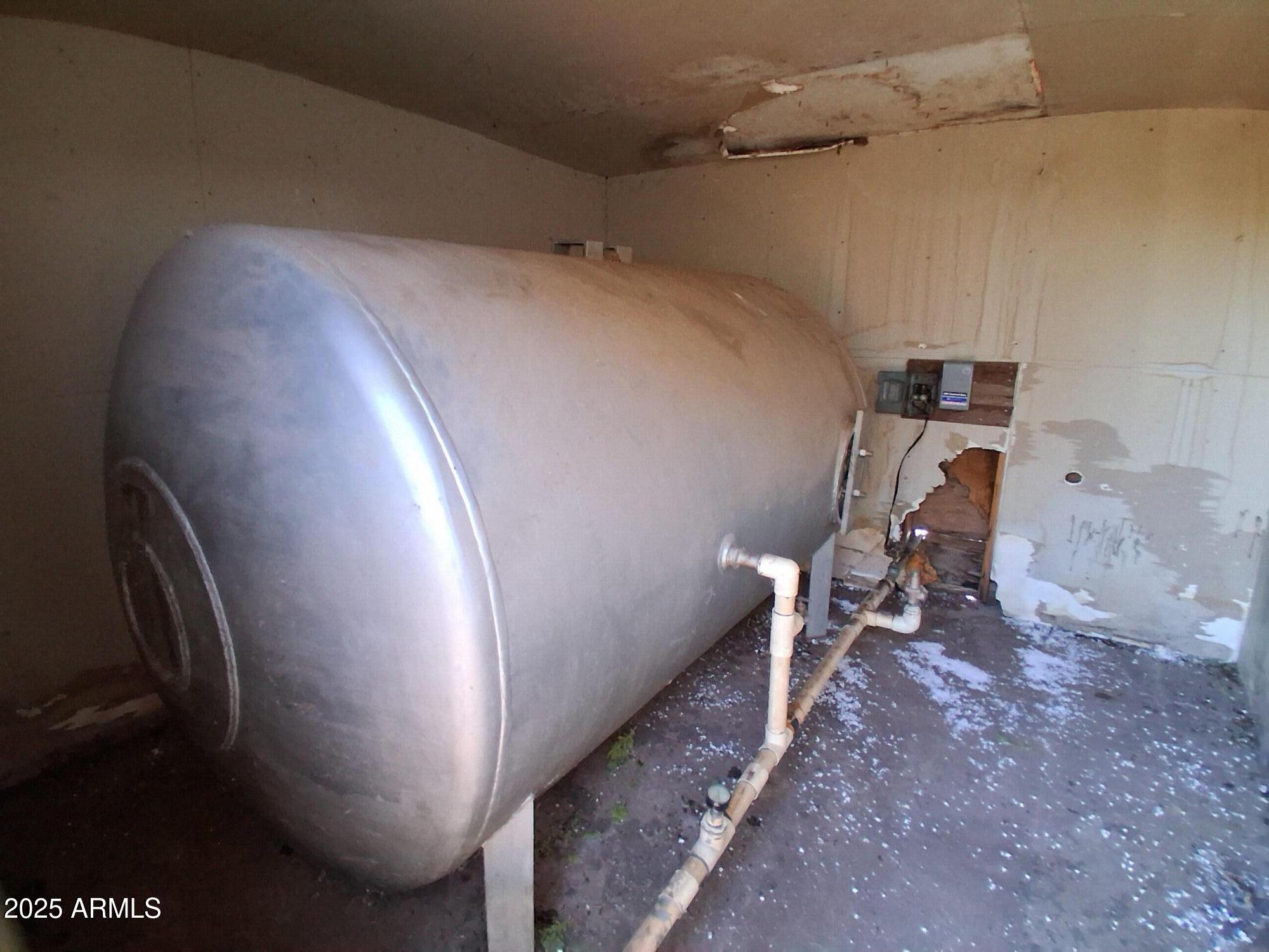 28 County Road Concho, AZ 85924 - Photo 18 of 29 a view of a room with utility room