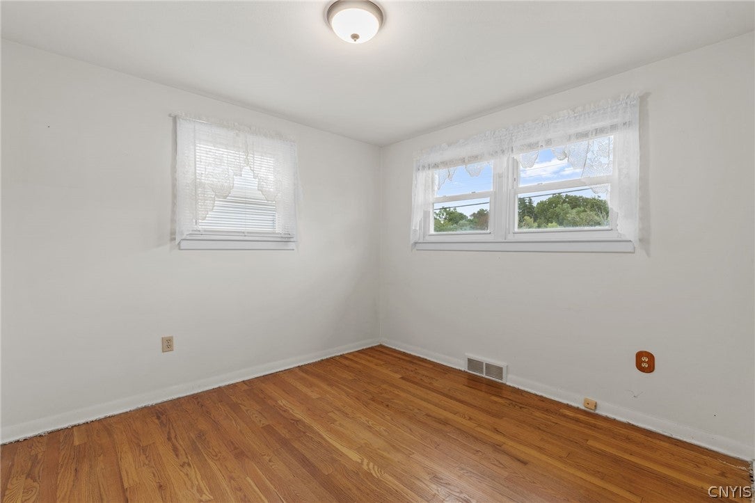 326 Hillbrook Road Syracuse, NY 13219 - Photo 8 of 29 Gallery Image 8