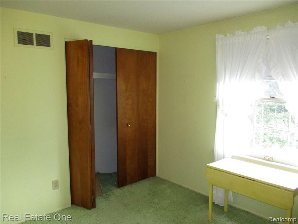 1228 Green Ridge Road Rochester, MI 48309 - Photo 23 of 50 IMG_0804.jpg