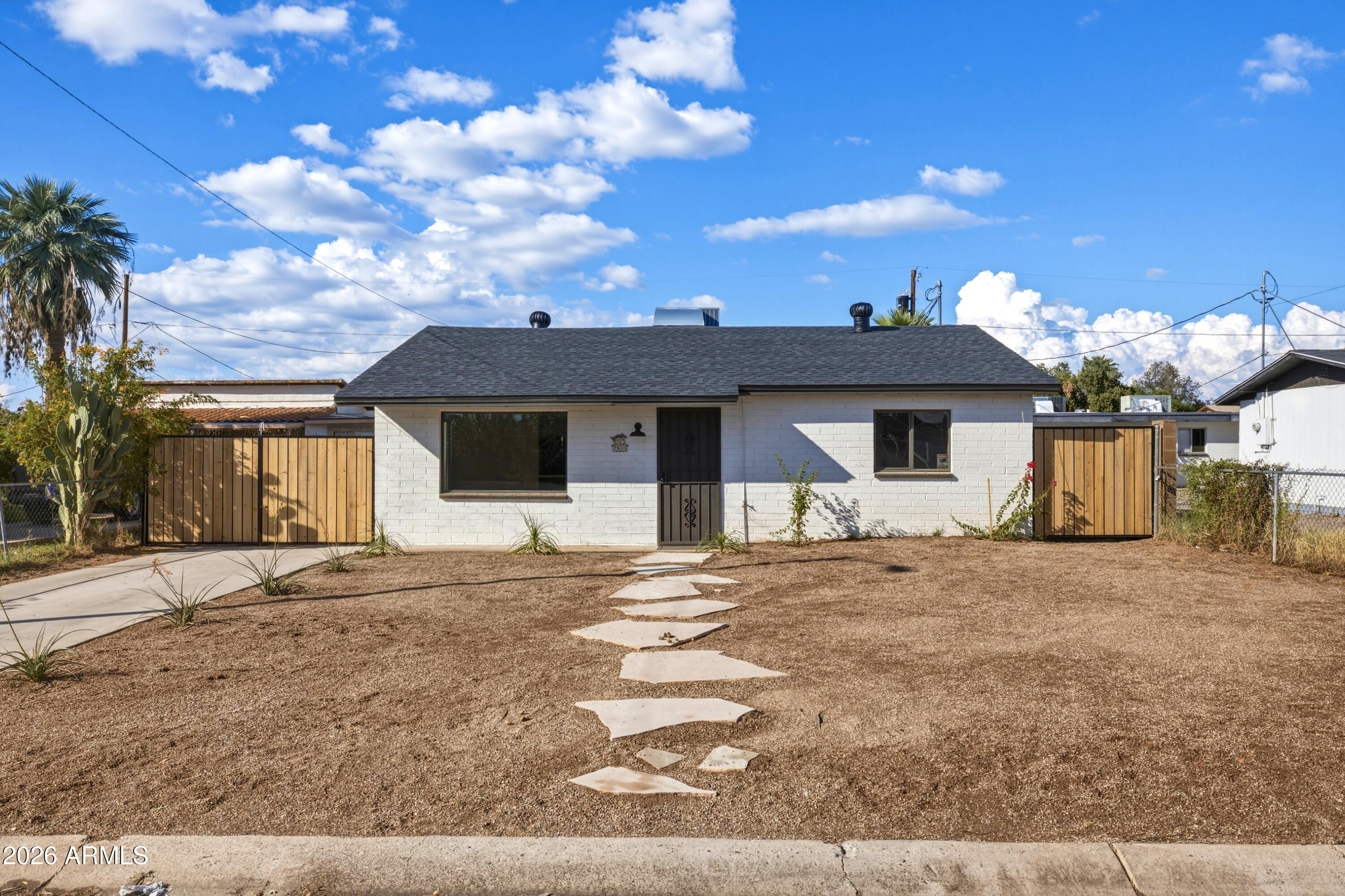 2930 East Granada Road Phoenix, AZ 85008 - Photo 1 of 33 2930_E_Granada-RD_1